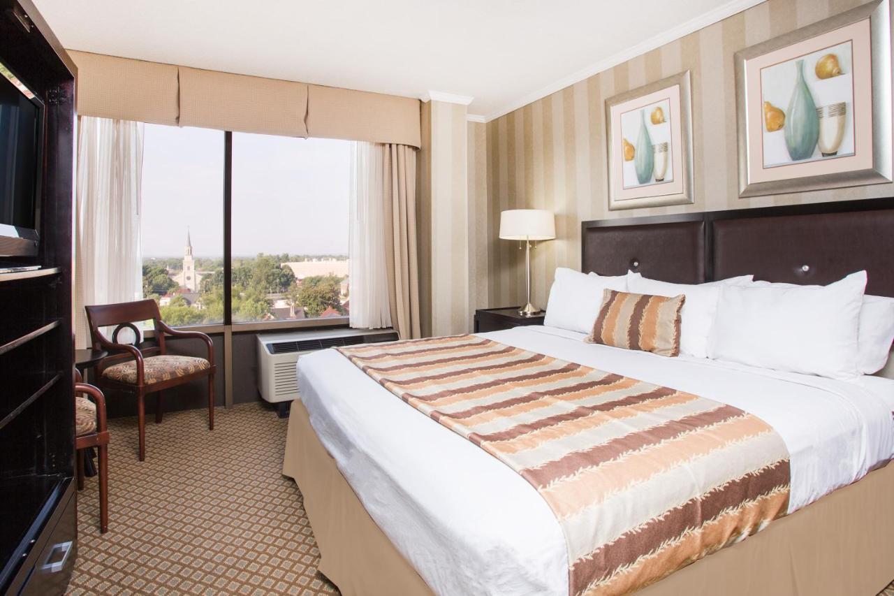 Ramada By Wyndham Augusta Downtown Hotel & Conference Center מראה חיצוני תמונה